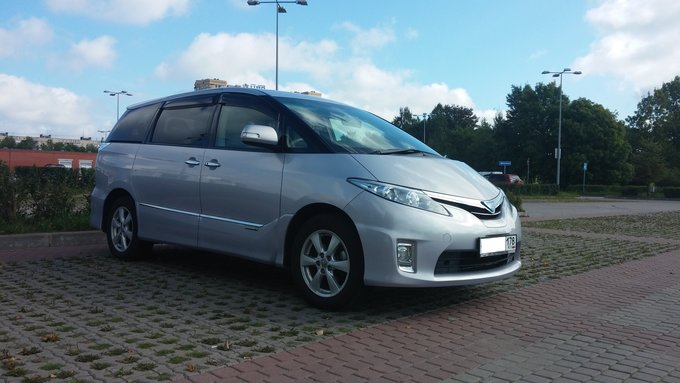Toyota Estima 2010