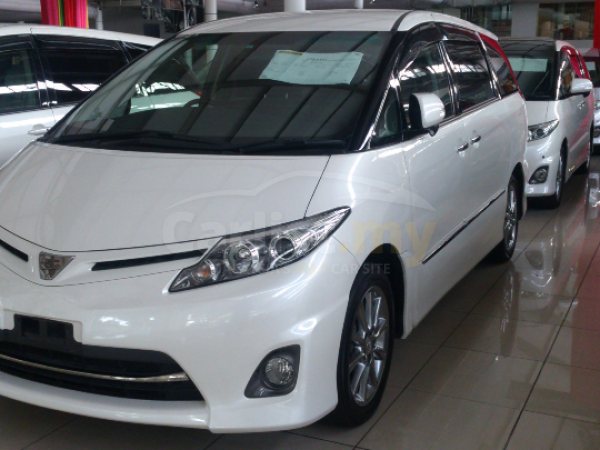 Toyota Estima 2011