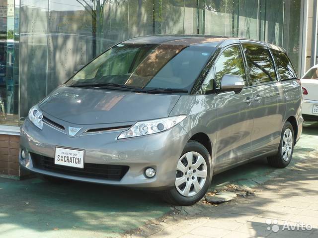 Toyota Estima 2012