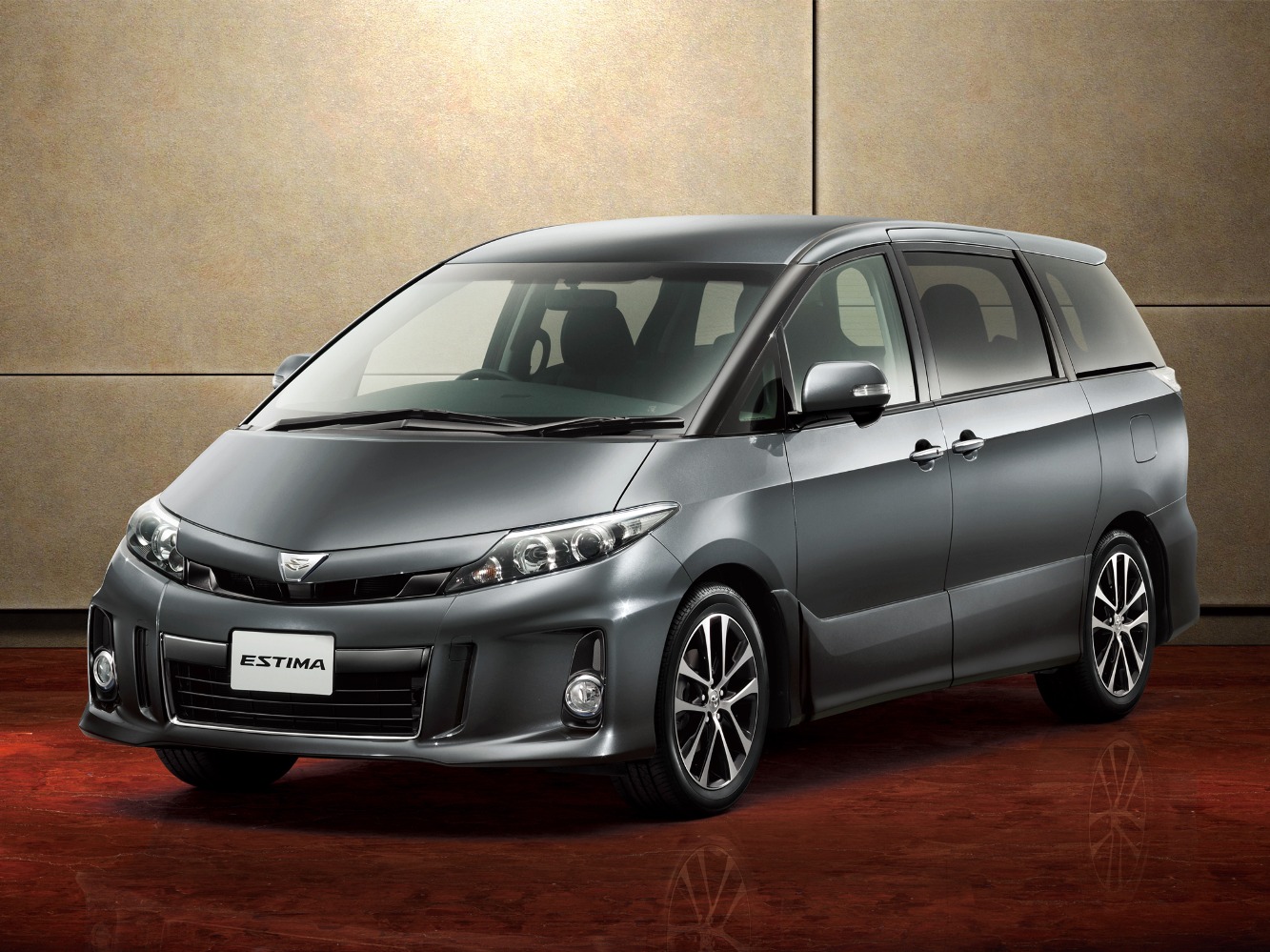 Toyota Estima 2013
