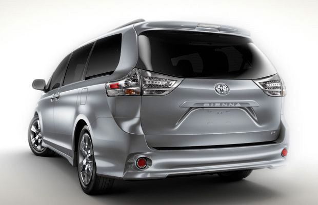 Toyota Estima 2016