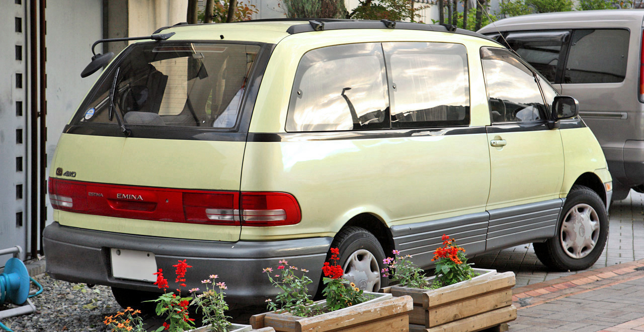 Toyota Estima 4wd
