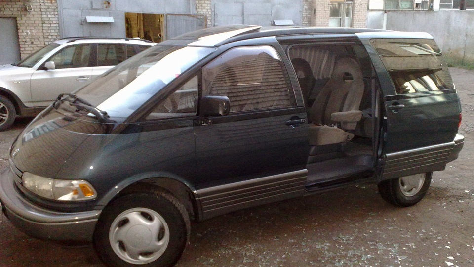 Toyota Estima Emina