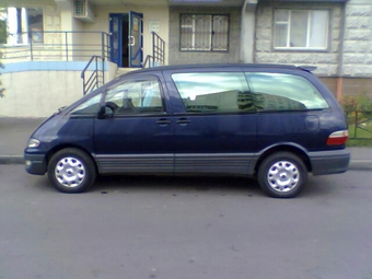 Toyota Estima Emina