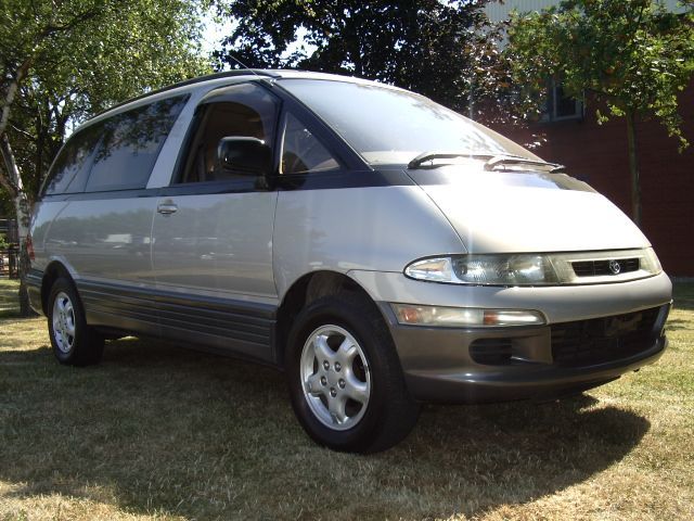 Toyota Estima Emina