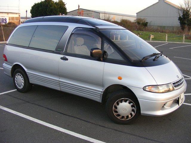 Toyota Estima Emina
