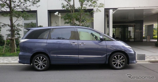 Toyota Estima Hybrid 2014