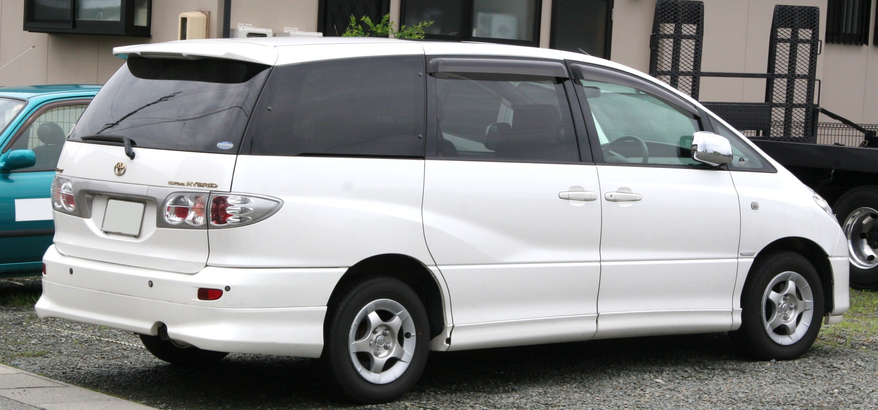 Toyota Estima Hybrid