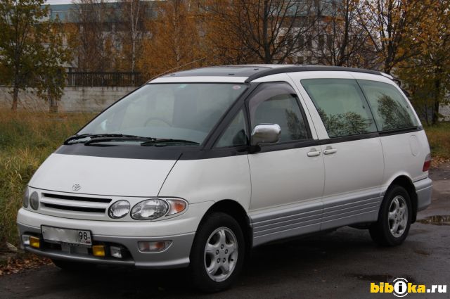 Toyota Estima Lucida