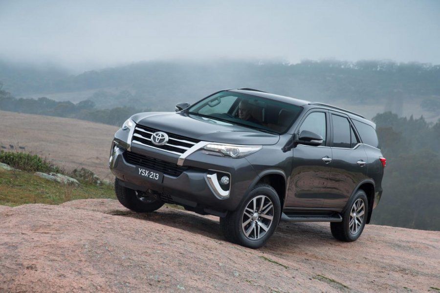 Toyota Fortuner 2016