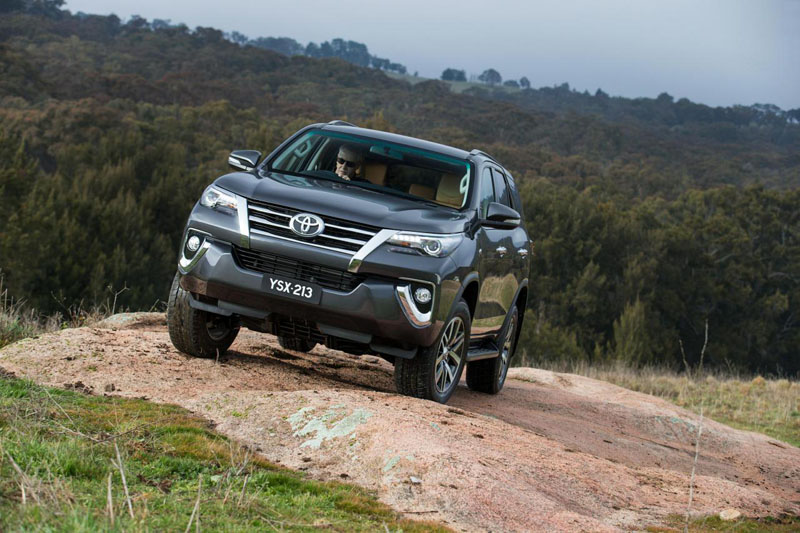 Toyota Fortuner 2016
