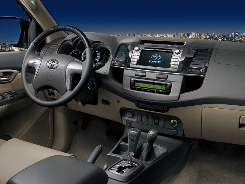 Toyota Fortuner 4.0