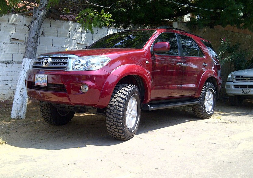 Toyota Fortuner 4.0