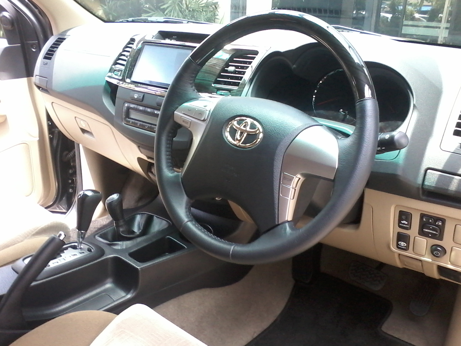 Toyota Fortuner 4x4 Diesel