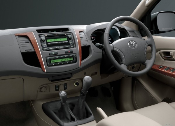 Toyota Fortuner At