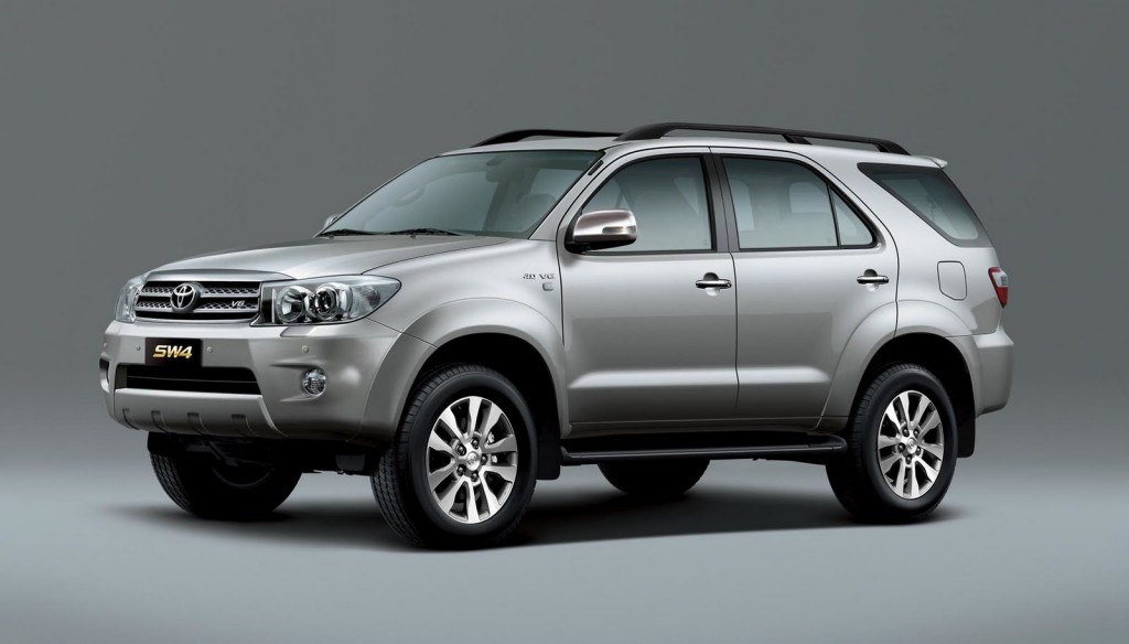 Toyota Fortuner Srv
