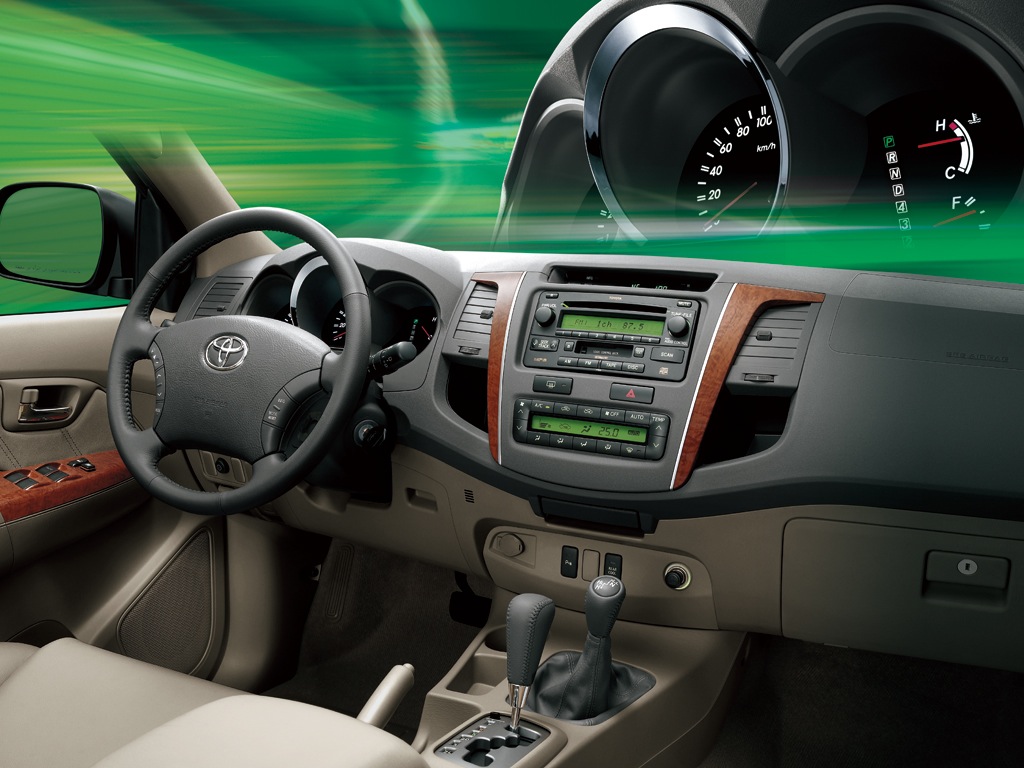Toyota Fortuner Srv