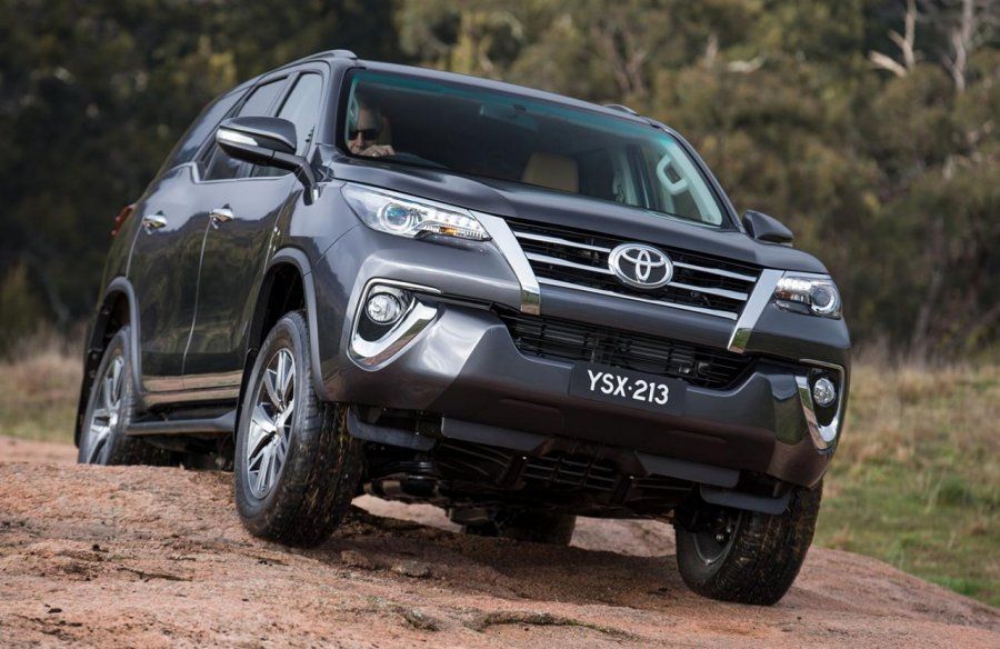 Toyota Fortuner V Toyota Fortuner V