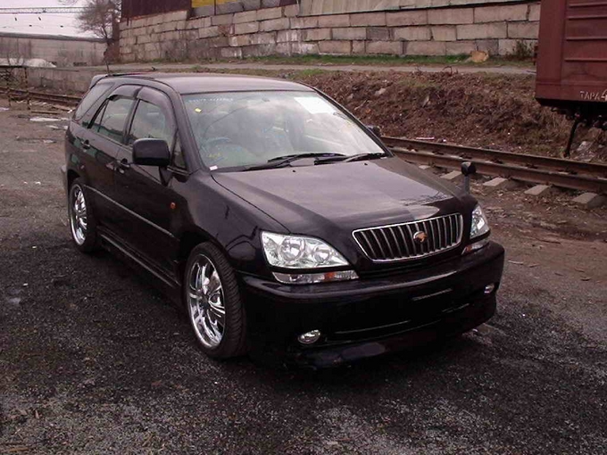 Toyota Harrier 2000