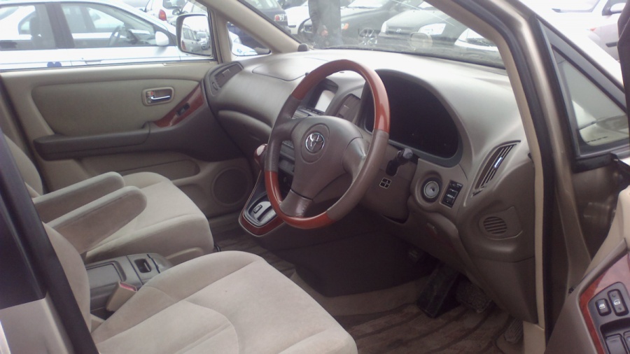 Toyota Harrier 2001