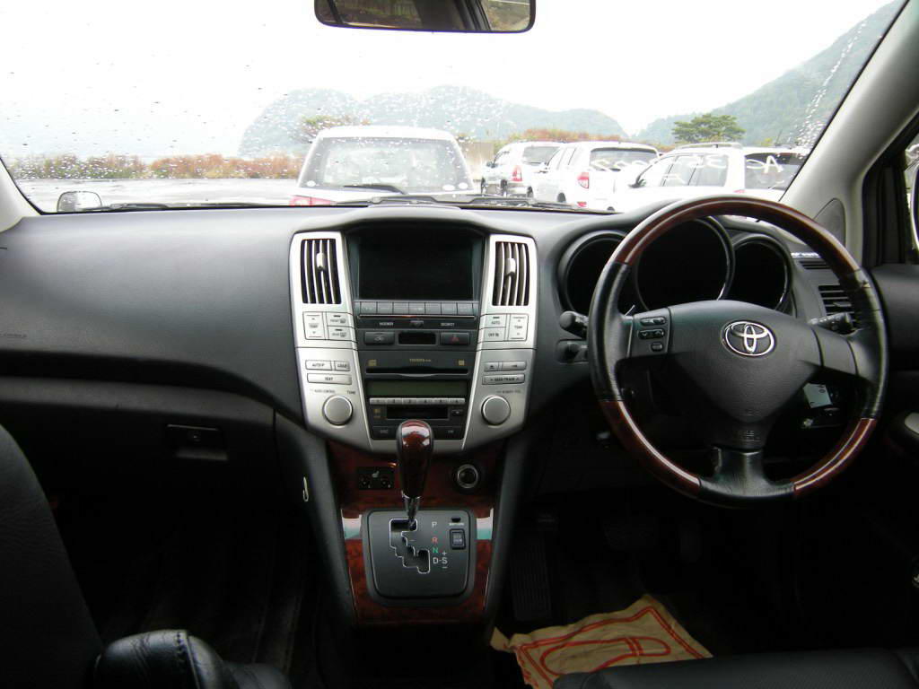 Toyota Harrier 2004