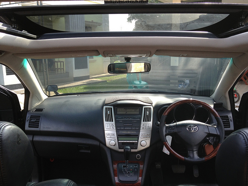 Toyota Harrier 2012