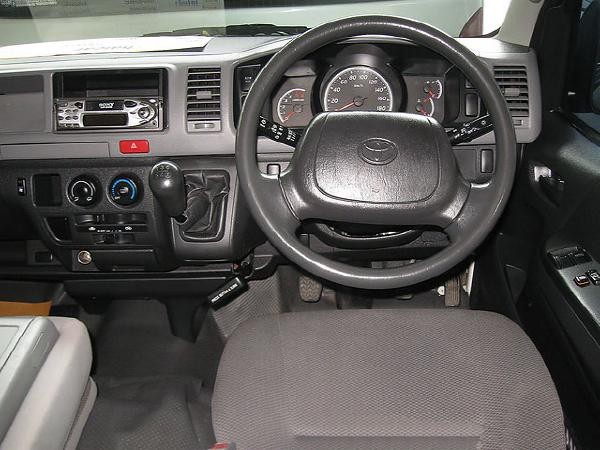 Toyota Hiace 14 Seater