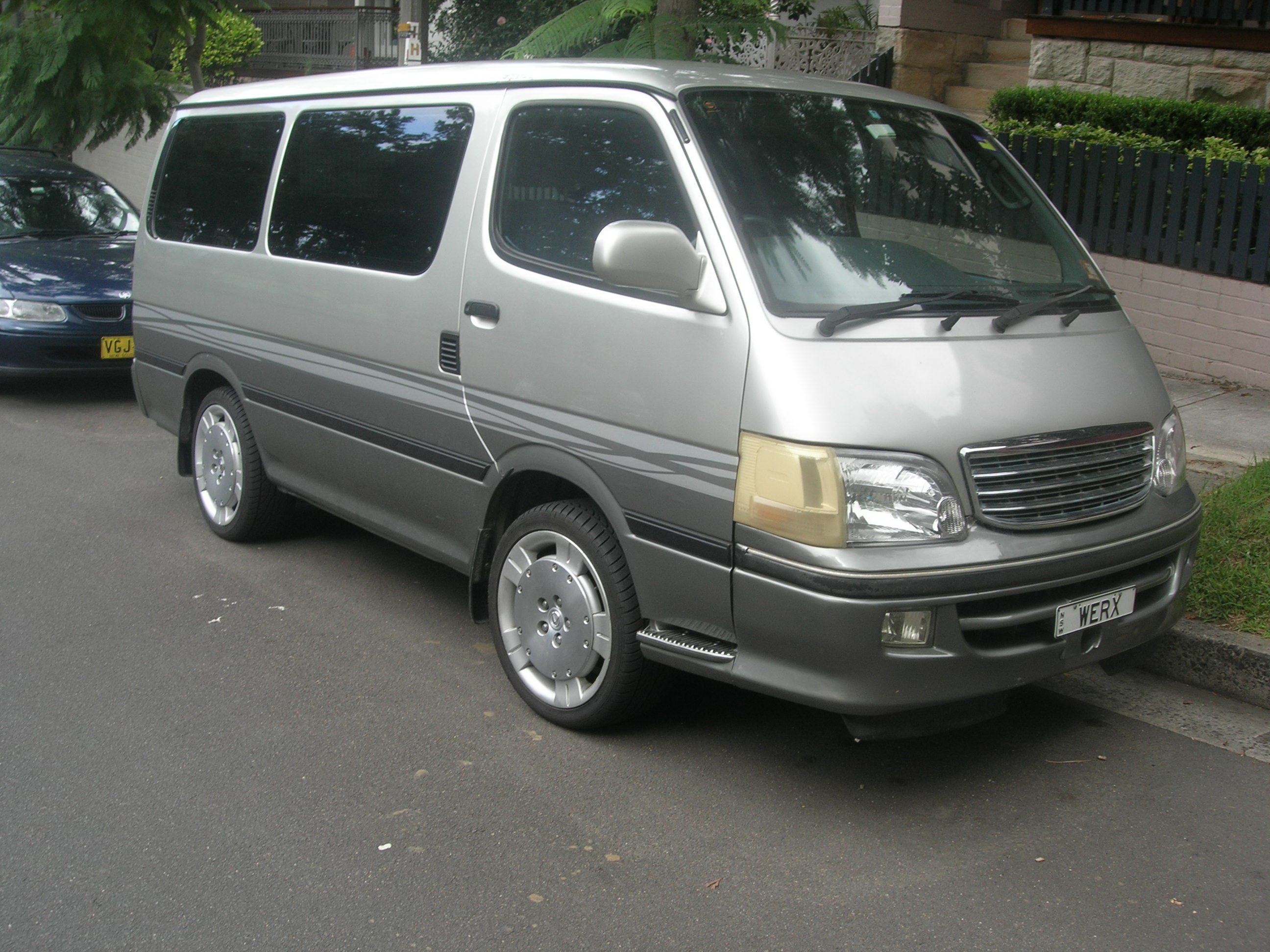 Toyota Hiace 2000