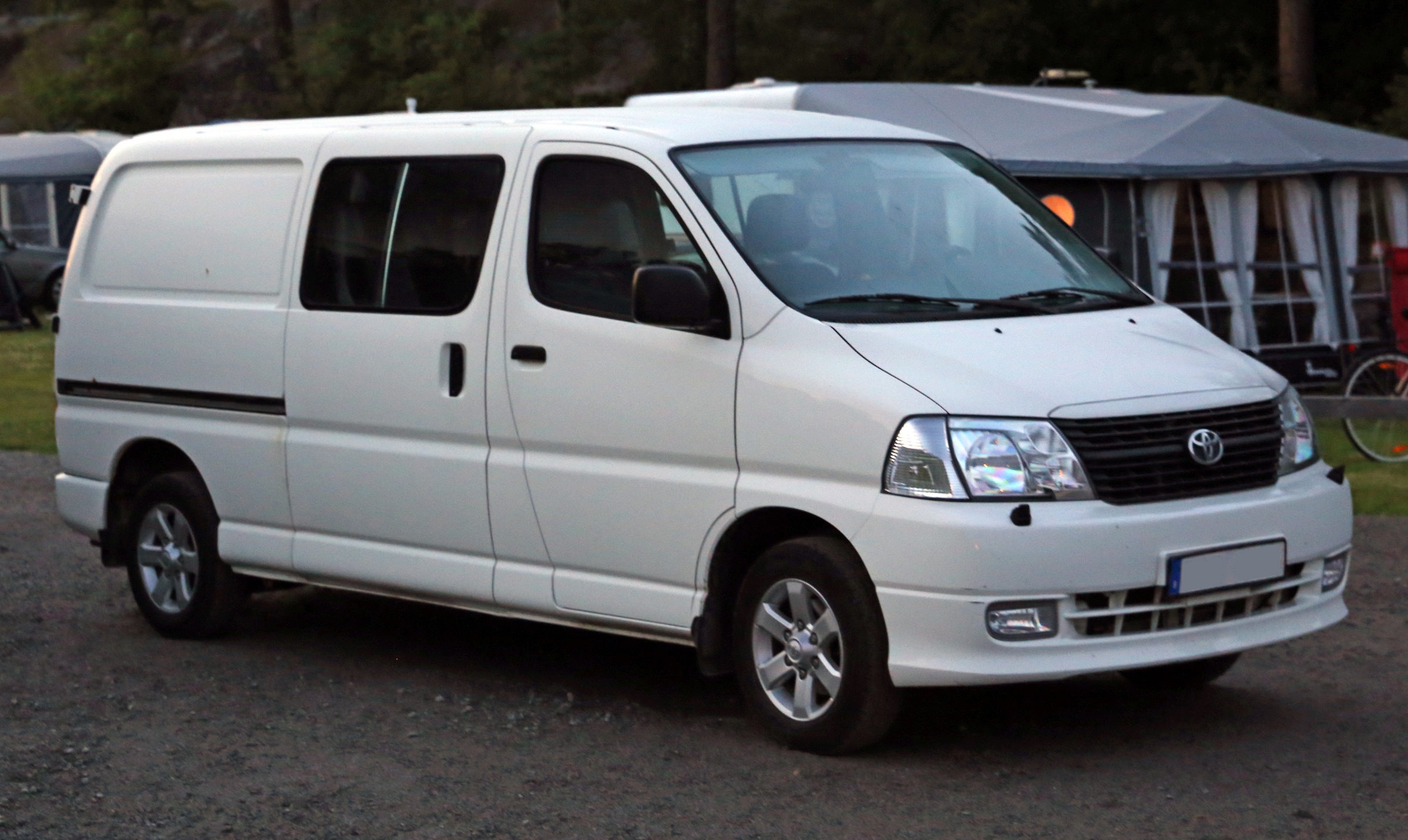 Toyota Hiace 2004