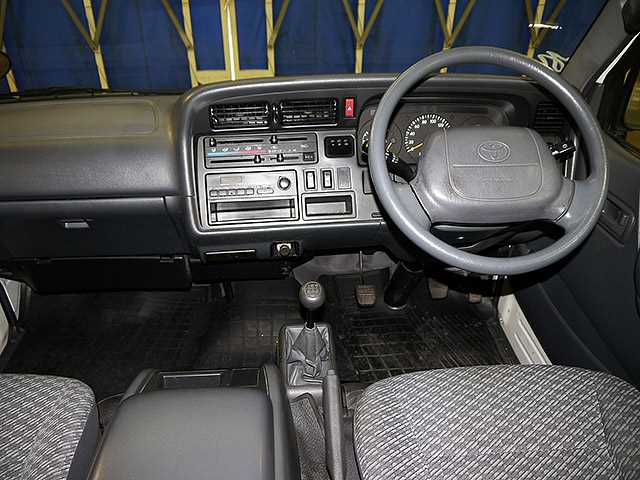Toyota Hiace 2004