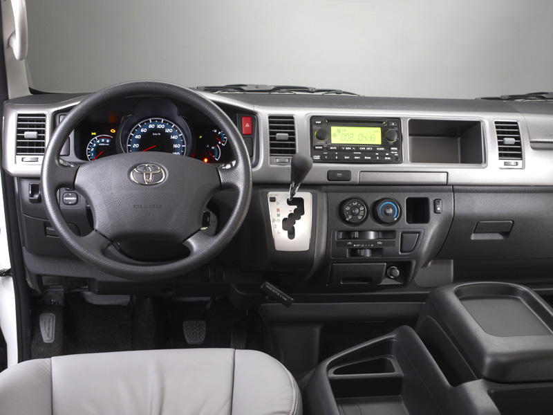 Toyota Hiace 2010