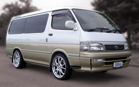 Toyota Hiace 2015