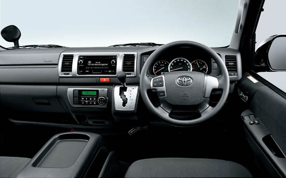 Toyota Hiace 2015