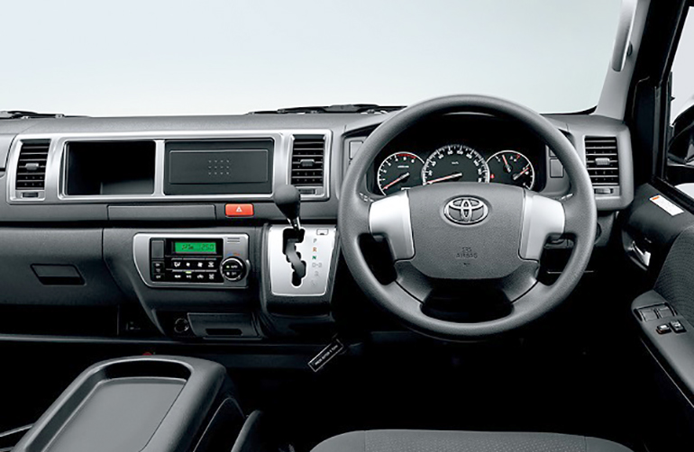 Toyota Hiace 2016