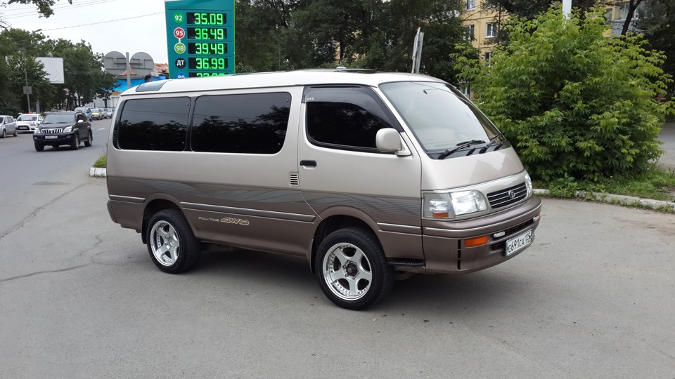 Toyota Hiace 4wd