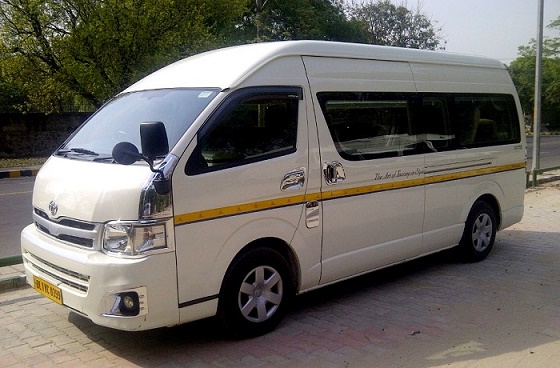 Toyota Hiace 9 Seater