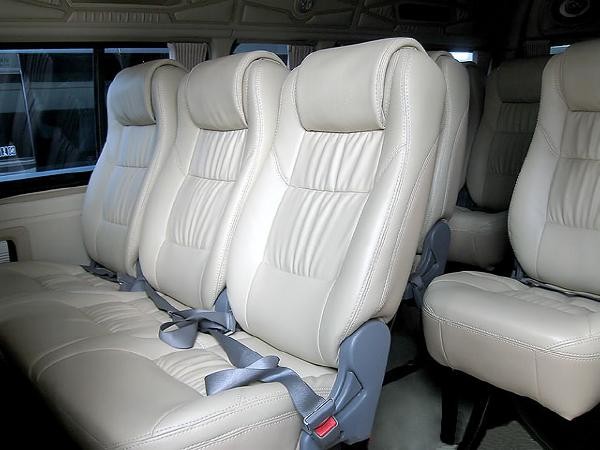 Toyota Hiace 9 Seater