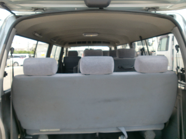 Toyota Hiace 9 Seater