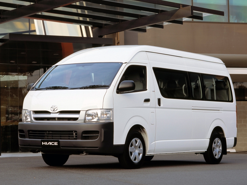 Toyota Hiace Bus