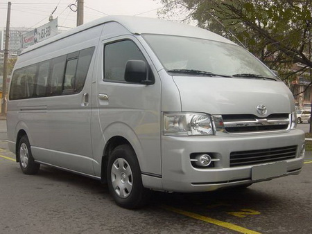 Toyota Hiace Bus