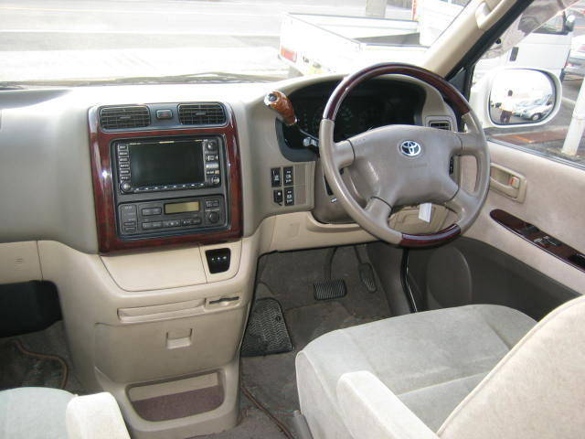 Toyota Hiace Grand Cabin