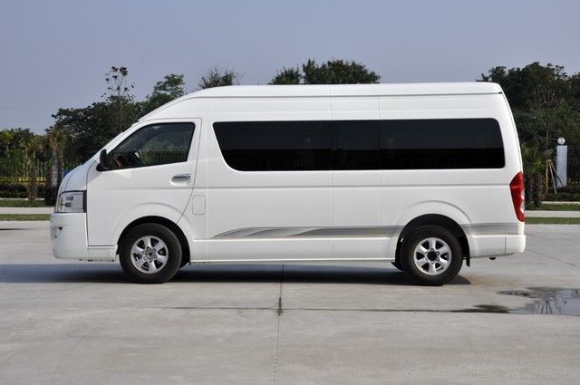Toyota Hiace Minibus