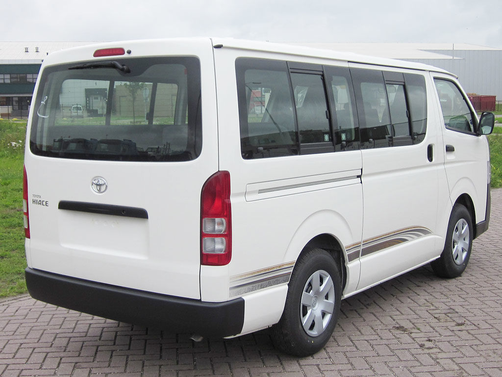 Toyota Hiace Minibus