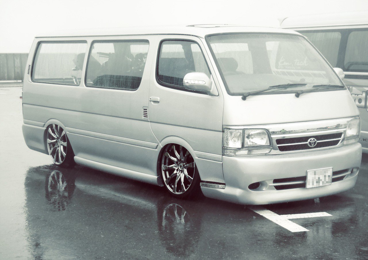 Toyota Hiace Modified
