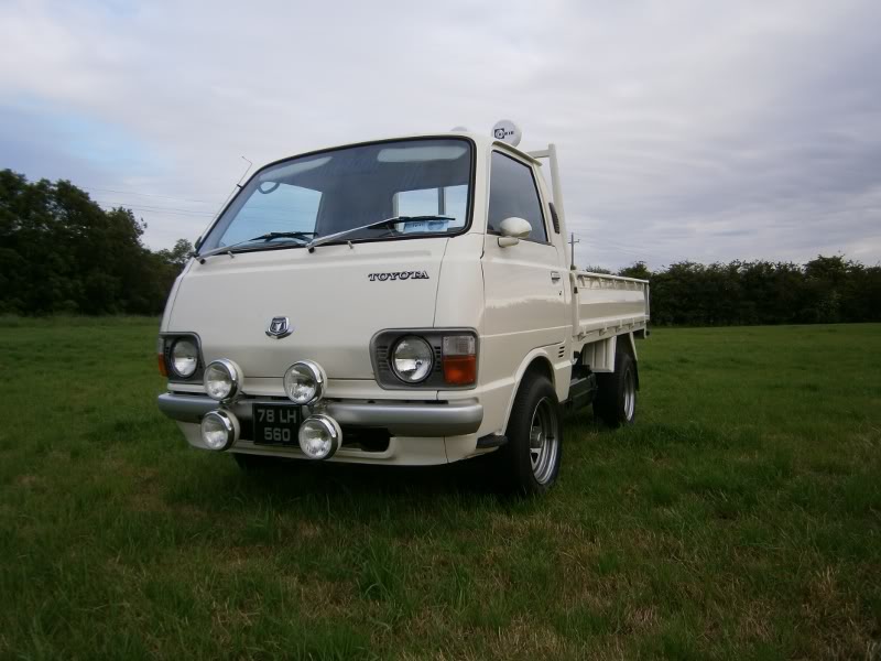 Toyota Hiace Pick Up