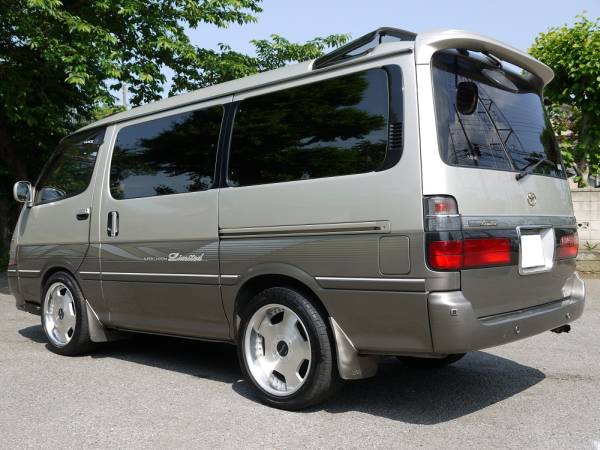 Toyota Hiace Super Custom