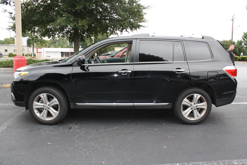 Toyota Highlander Black