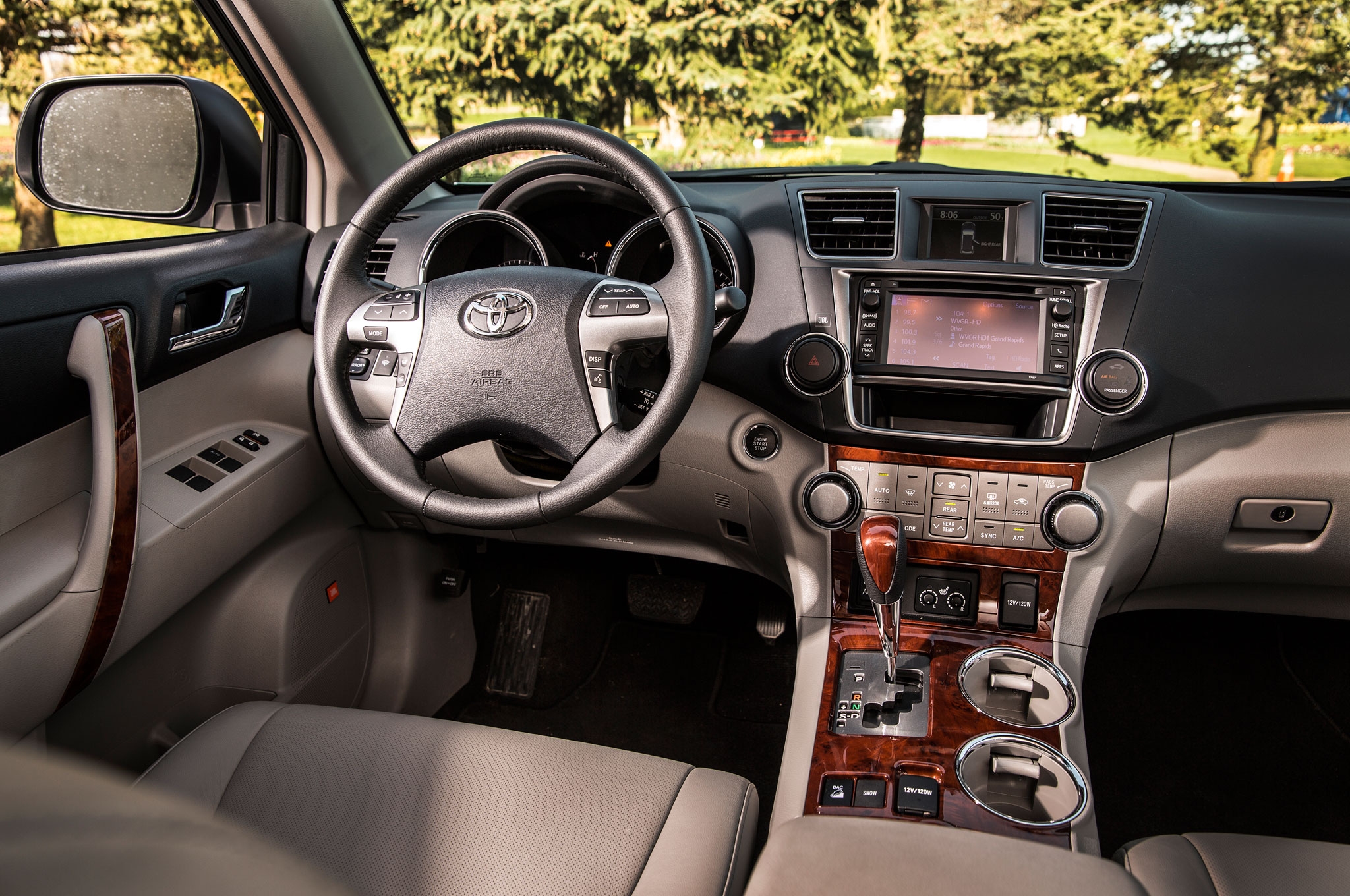 Toyota Highlander Limited V6