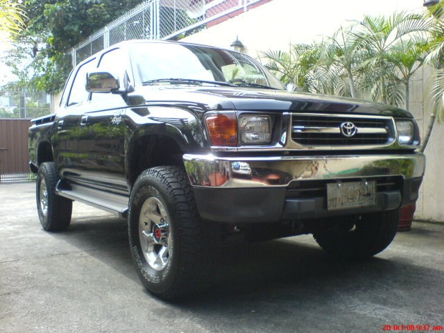 Toyota Hilux 1998 Model
