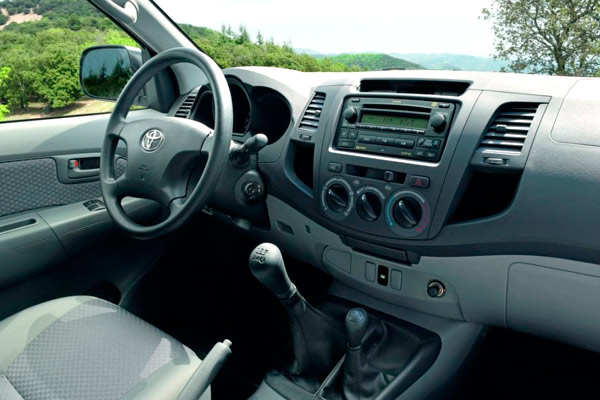 Toyota Hilux 2.4